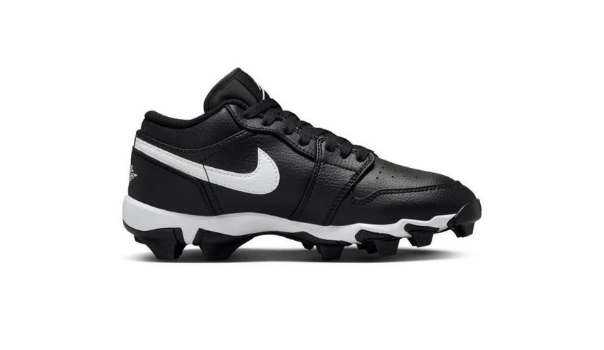 Unisex 6Y (Big Kids / Youth) Air Jordan Low Top Molded Cleats (New)