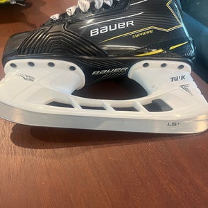 2024 Bauer S22 Supreme Elite (SMU) Hockey Skates Extra Wide Width Size 5.5 (Used)