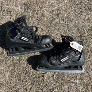 Intermediate Bauer Reactor 5000 Hockey Goalie Skates Narrow Width Size 5 (Used)