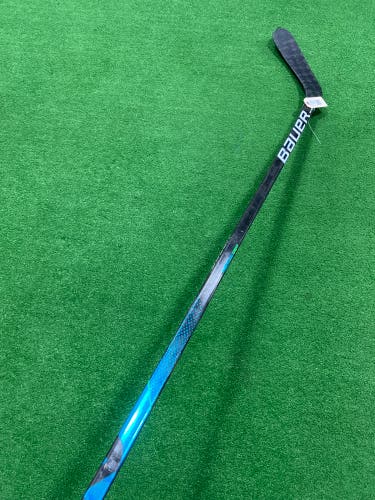 Intermediate Bauer Nexus Geo Hockey Stick Left Hand P92 (Used)