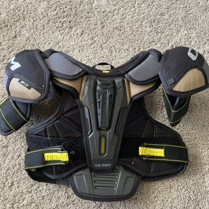 Medium Junior CCM Tacks ASV Shoulder Pads (Used)
