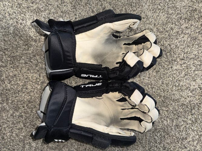True Catalyst Pro Gloves 15" Pro Stock (Used)
