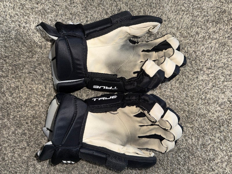 True Catalyst Pro Gloves 15" Pro Stock (Used)