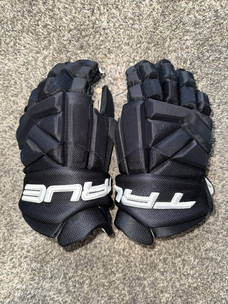 True Catalyst Pro Gloves 15" Pro Stock (Used)