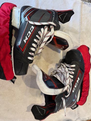 CCM JetSpeed FT380 Hockey Skates 9 (Used)