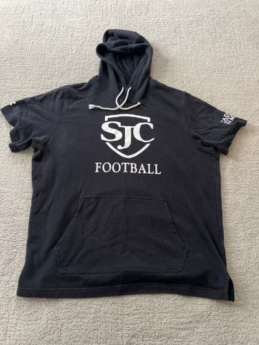 Black Men's Short Sleeve  SJC XL Under Armour Sweatshirt (Used)