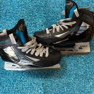 Senior True TF7 Hockey Goalie Skates Regular Width 7.5 (Used)