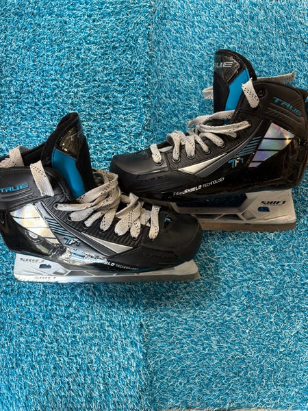 Senior True TF7 Hockey Goalie Skates Regular Width 7.5 (Used)