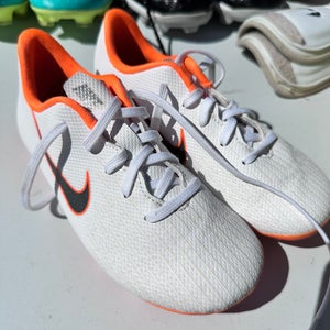 White Unisex 12K (Little Kids) Nike Mercurial Vapor Cleats (Used)