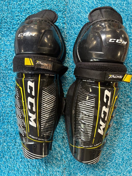 Junior CCM Tacks 9040 Shin Pads 12" (Used)