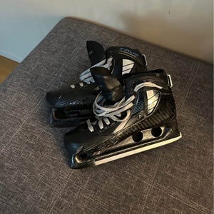 True One Piece Skates Size 9