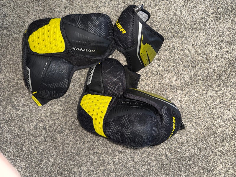 Intermediate Large Bauer Supreme Ultrasonic Elbow Pads (Used)