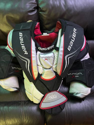 Bauer Vapor X:50 Goalie Chest Protector | Senior Large