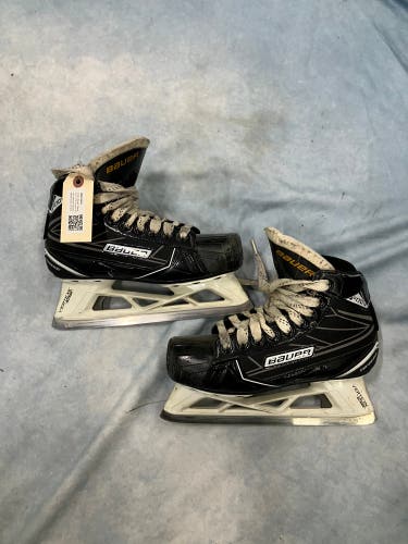 Junior Bauer Supreme S170 Hockey Goalie Skates Regular Width Size 4.5 (Used)