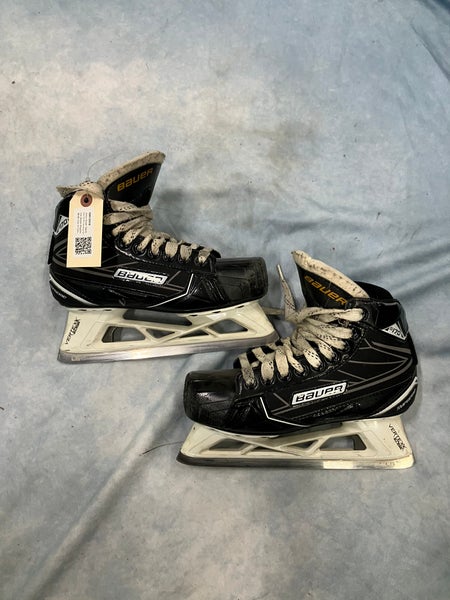 Junior Bauer Supreme S170 Hockey Goalie Skates Regular Width Size 4.5 (Used)