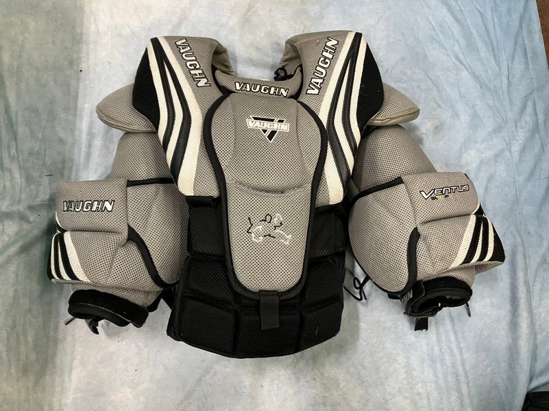 Junior Medium Vaughn Ventus SLR Goalie Chest Protector (Used)