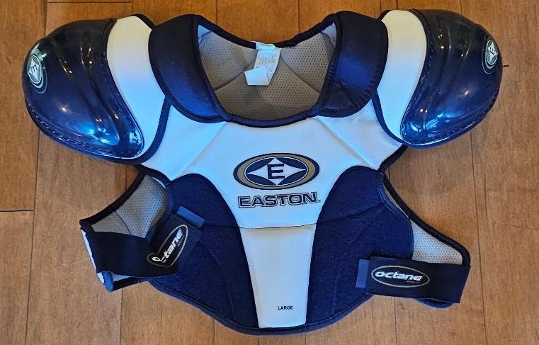 Men's Large Senior Easton Octaine Shoulder Pads (Used)