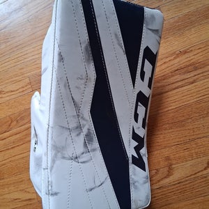 CCM Eflex 3.5 Regular hockey goalie blocker (Used)