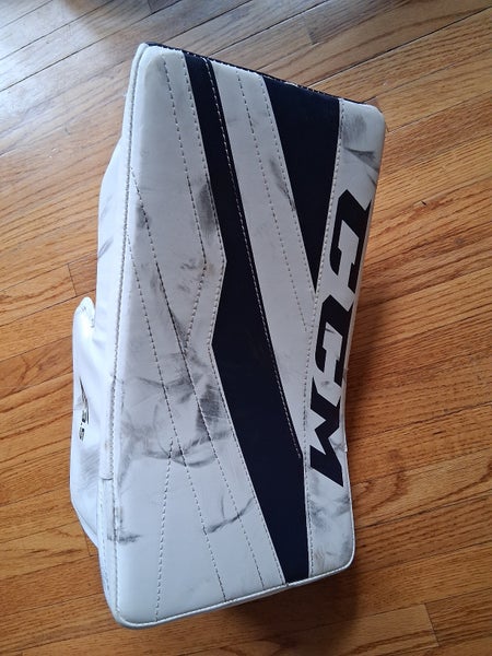 CCM Eflex 3.5 Regular hockey goalie blocker (Used)