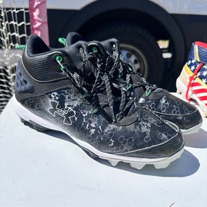 Men's Size M 8.5 (W 9.5) Adult Under Armour Baseball or Softball Cleats (Used)
