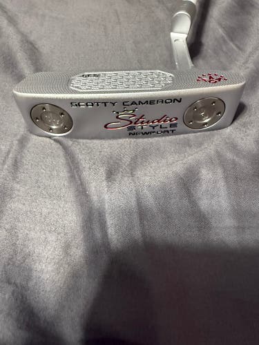2025 Scotty Cameron Studio Style Newport Blade Right Handed Putter 35" (New)