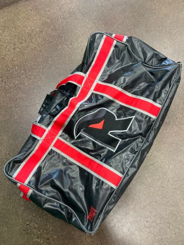 Hockey Duffle Equipment Bag (Used)