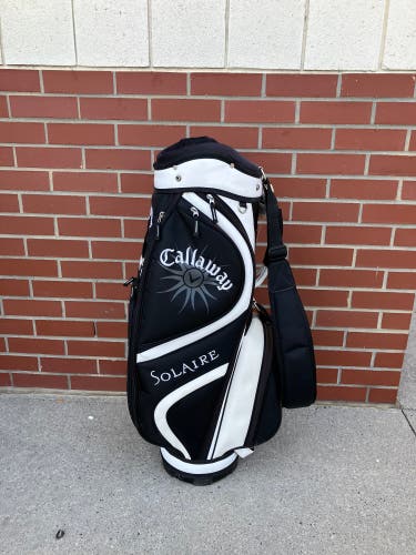 White Women's Callaway Carry Bag (Used)