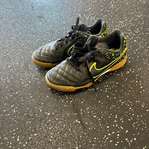 Used Nike Soccer Indoor Shoes Black Junior 01 11849-S000032114