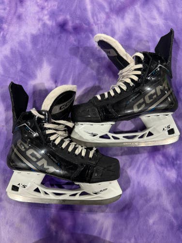 Senior CCM JetSpeed FT675 Hockey Skates Regular Width 8.5 (Used)