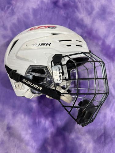 White Medium Bauer Re-Akt 85 Helmet (Used)
