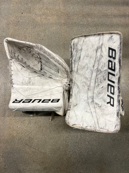 Senior Bauer Reactor 7000 Goalie Gloves & Blockers Regular (Used)