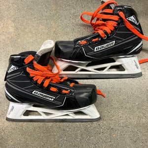 Senior Bauer Supreme S170 Hockey Goalie Skates Extra Wide Width 7.5 (Used)
