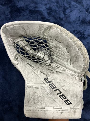 White Intermediate Bauer M5 Pro Goalie Glove (Used)