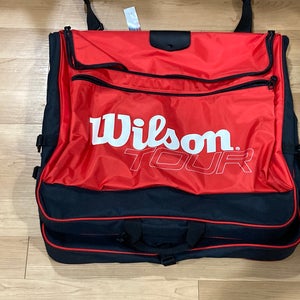 NEW Wilson Tour Tennis Travel Bag