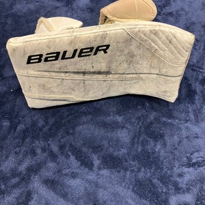 White Junior Bauer GSX Goalie Blocker Regular (Used)