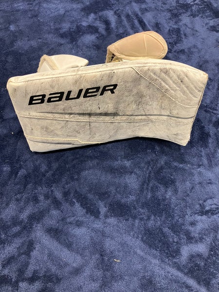 White Junior Bauer GSX Goalie Blocker Regular (Used)