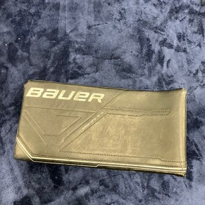 Black Intermediate Bauer M5 Pro Goalie Blocker (Used)