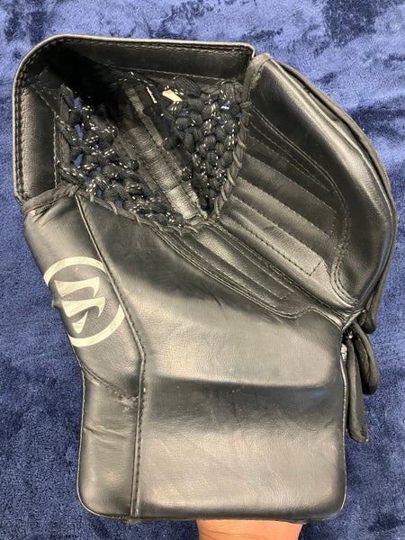 Black Junior Warrior Ritual G7 Goalie Glove (Used)