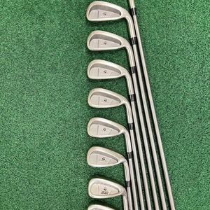 TaylorMade 200 Golf Irons Set 4-PW+AW+SW Regular Flex Graphite Shafts Right Hand