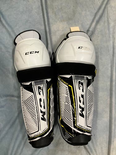 Senior CCM Tacks 9060 Shin Pads 13" (Used)