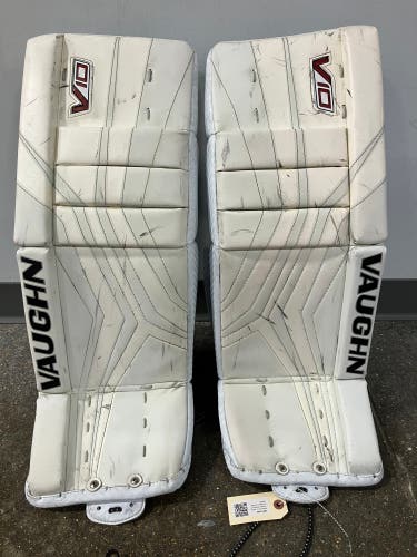 White 26"+2 Junior Vaughn Velocity V10 Goalie Leg Pads (Used)