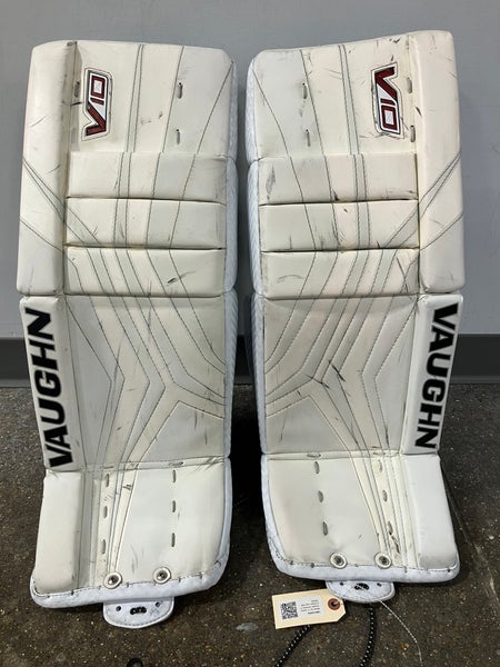 White 26"+2 Junior Vaughn Velocity V10 Goalie Leg Pads (Used)