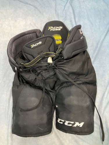 Black Junior Medium CCM Tacks 7092 Hockey Pants (Used)