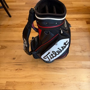 Titleist Tour Staff Bag (Used)