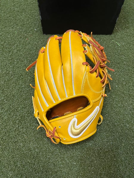 Nike SHA|DO Elite J 11.75” Japan Kip Xmas 2023 drop