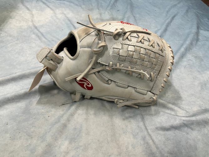 White Rawlings Liberty Advanced RH Pitcher's Softball Glove 12" (Used)