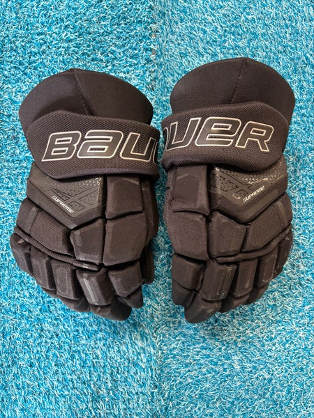 Black Senior Bauer Supreme 3S Gloves 15" (Used)