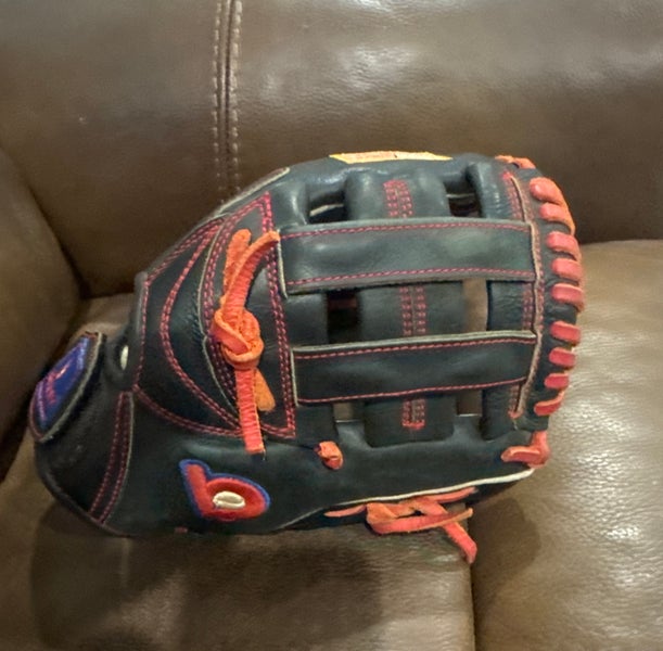 Bradley Glove RH Infield Baseball Glove 11" (Used)