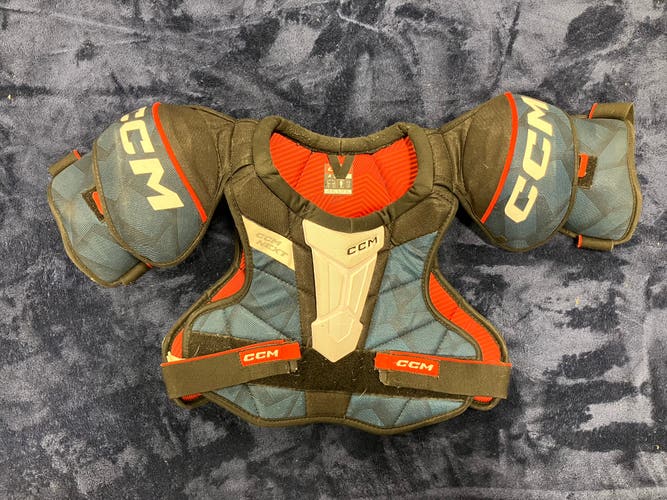 Large Junior CCM Next Shoulder Pads (Used)
