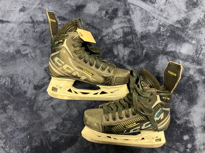 Intermediate CCM Tacks XF 70 Hockey Skates Regular Width Size 4 (Used)